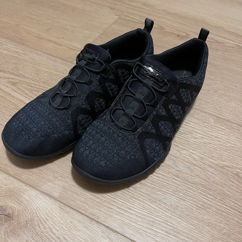 Skechers Womens Breathe Easy Fortune Knit 23028 Black Casual Shoes Sneakers Sz 9